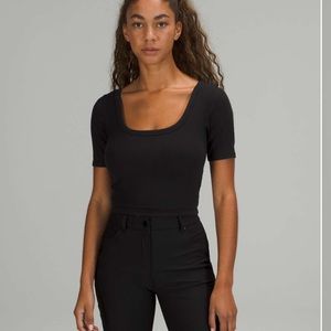 Lululemon hold tight short sleeve